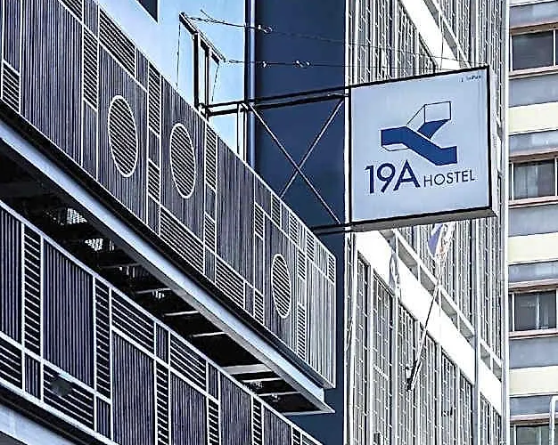 19a Auberge de jeunesse *